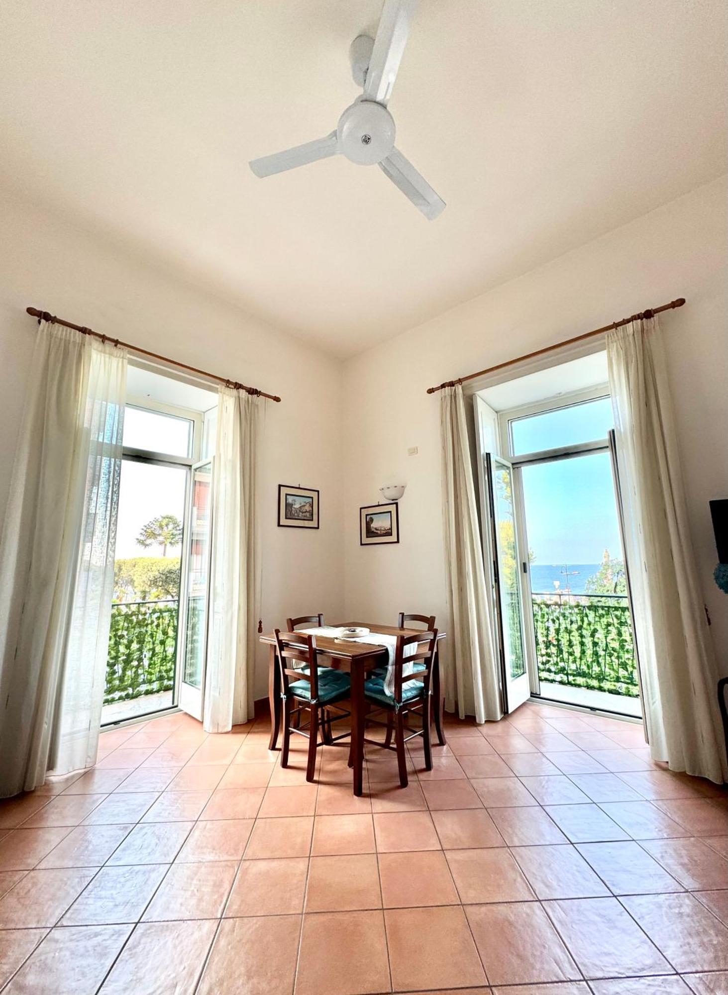 Villa Uno Sguardo Sul Mare à Maiori Extérieur photo